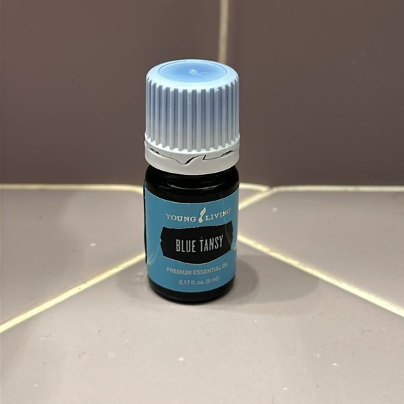 Young Living Blue Tansy Essential Oil 5ml - Picture 2 of 2